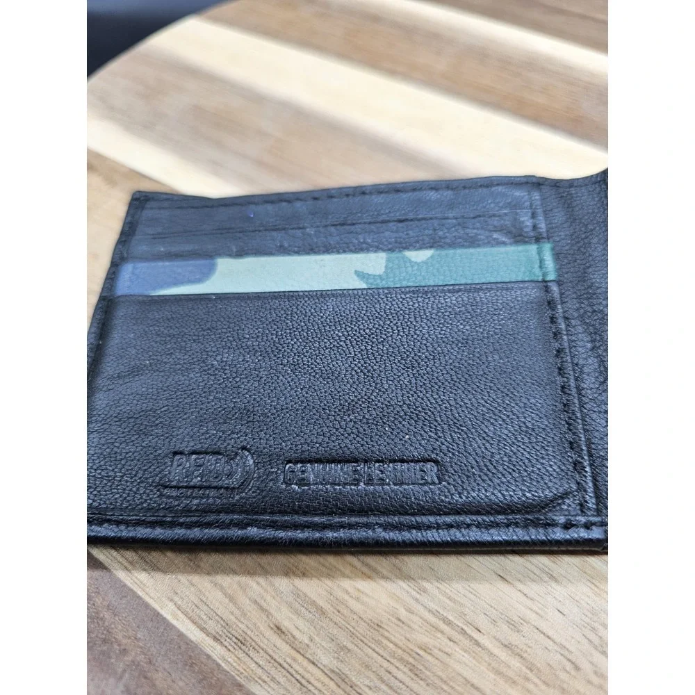 True Religion GENUINE LEATHER WALLET‎ Bi-Fold BLACK / CAMO HORSESHOE